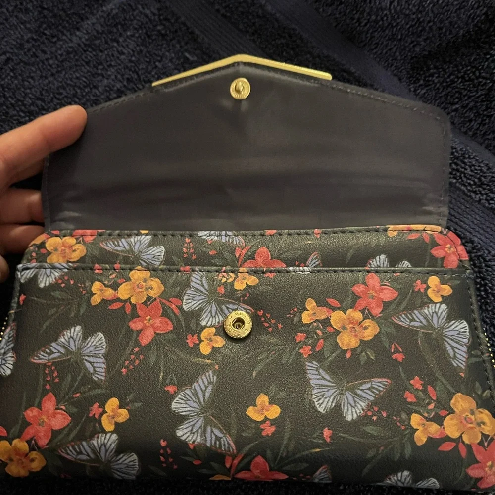 Butterfly Floral Black Wristlet Clutch - Picture 2 of 10